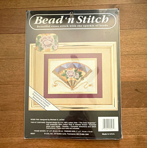 Bead stitch rose fan - 'n,
