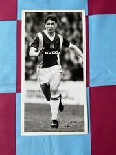EAMONN DOLAN. WEST HAM UTD. 10X5 INCH PRESS PHOTO. (RARE).