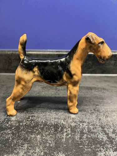 Royal doulton airedale dog - doulton,