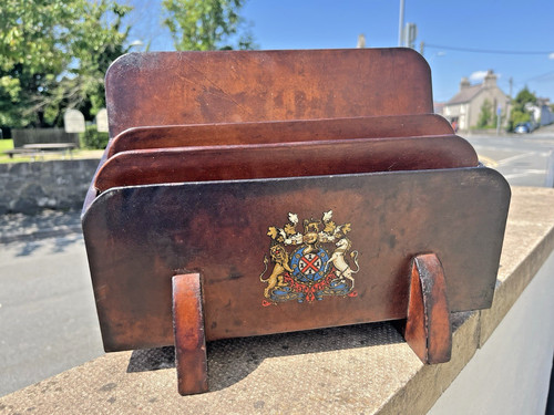 Large vintage leather royal - uk,