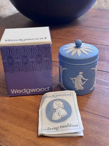Wedgwood jasperware cream - jasperware,
