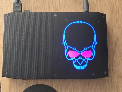 Intel nuc hades canyon - intel,