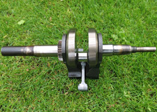 Briggs & Stratton Engine Crankshaft 390370 For Petrol Lawn Mower