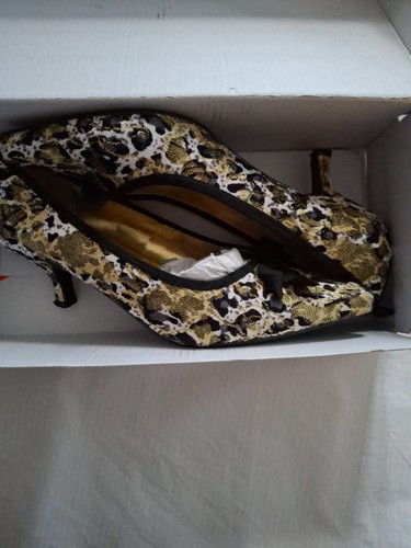Bnib chix ladies shoes - ladies, 6