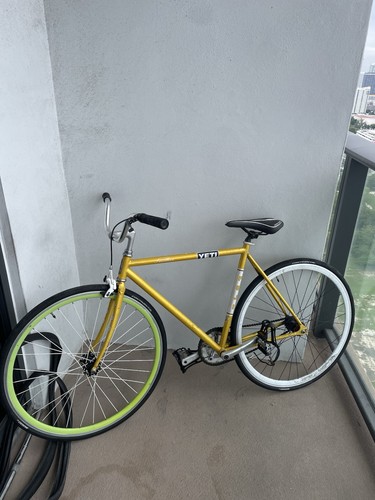 Fuji feather road bike - feather,
