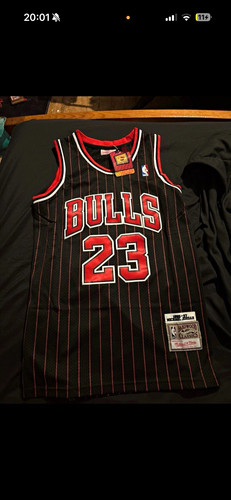 Mitchell ness chicago bulls - mitchell, &