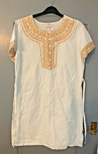 Vintage past times - times, white