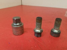 2011 AUDI A3 8P SET OF WHEEL NUTS + LOCKING NUT