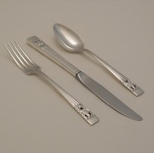 HAMPTON COURT Design Oneida Community Silver Service Cutlery Forks & Spoons