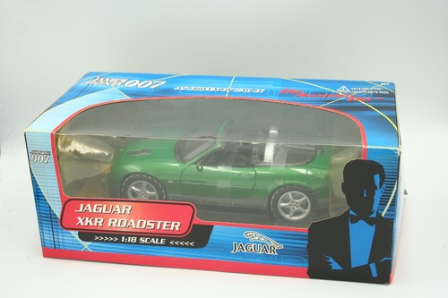James bond 007 jaguar - james, xkr