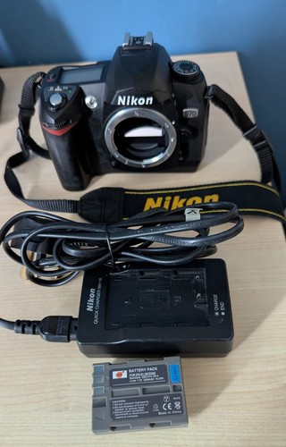 Nikon d70 camera - camera, charger