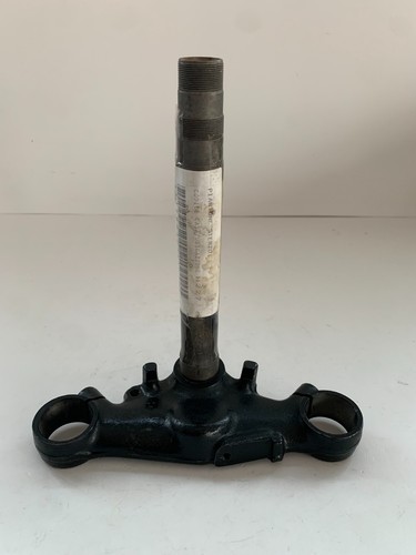 Steering column bottom plate