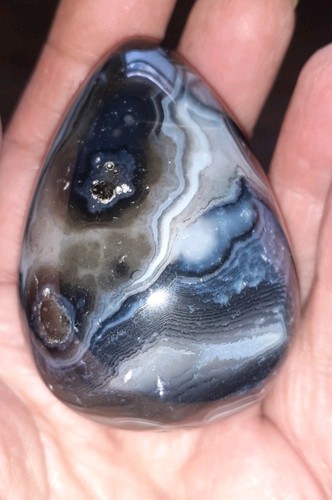 Banded madagascar agate - banded, drusy