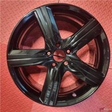 0676 Volvo V40 17" Ixion