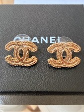 CHANEL CC stud earrings Gold plated