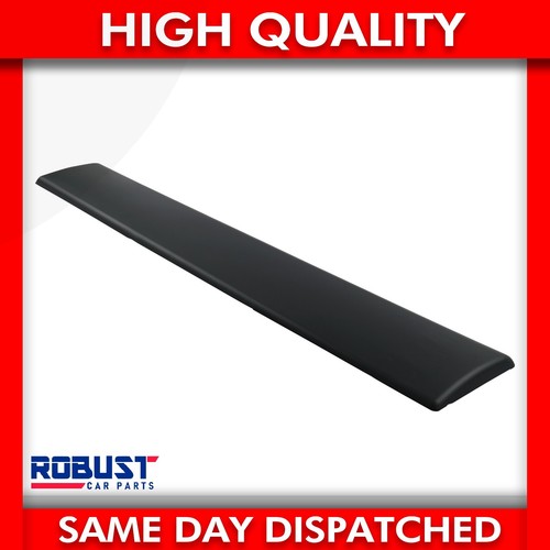 Left door moulding long centre - door,