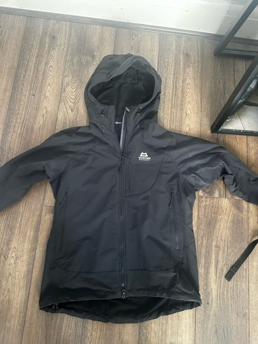 Mountain equipment hooded - equipment,