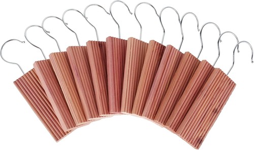 Large hanging cedar blocks - 12,