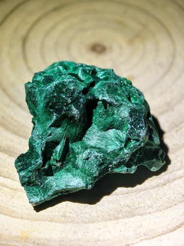 Raw fibrous malachite - malachite, crystal