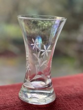 Pretty 14cm Stem Vase, Cut