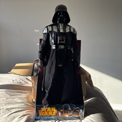 Star wars darth vader figure - star,