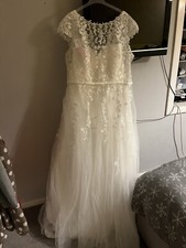 plus size wedding dress size