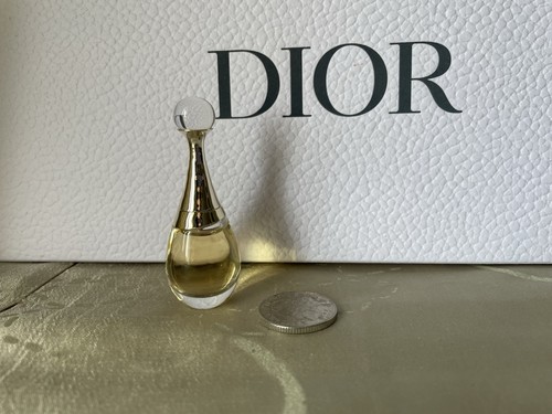Dior adore or essence - dior, l’or