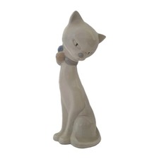 CAT FIGURINE FINE PORCELAIN