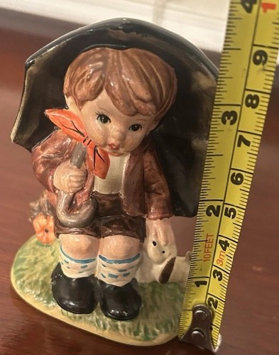 Boy with umbrella - umbrella, figurine