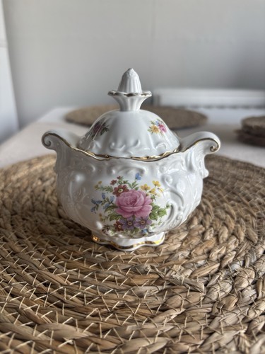Queen staffordshire fine - queen’s,
