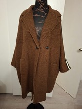 Boucle teddy coat sleeve