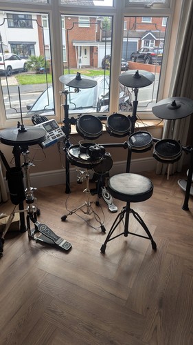 Alesis dm10 piece drum kit - 10,