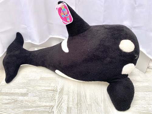 Giant large orca killer whale - killer,