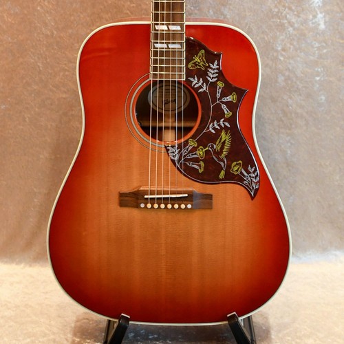 Gibson hummingbird with - gibson,