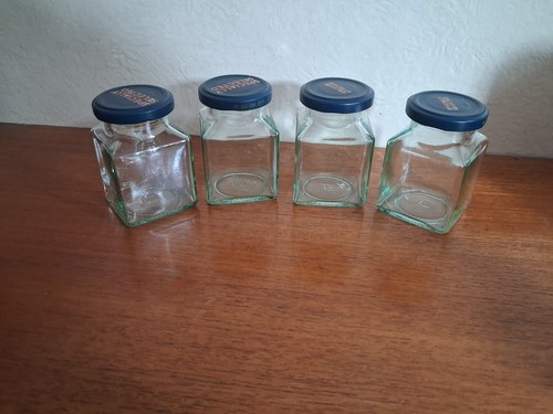 Small square glass jars - 4,
