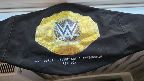 Wwe official 2023 adult - wwe,