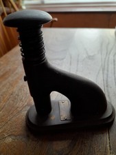 Clippers Fastner Stand Machine