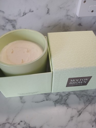 Molton brown fragranced candle - molton,