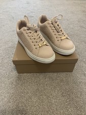 DAZZLING CARVELA PEACH SHOES