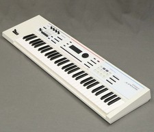 Roland JUNO-DS61W Synthesizer