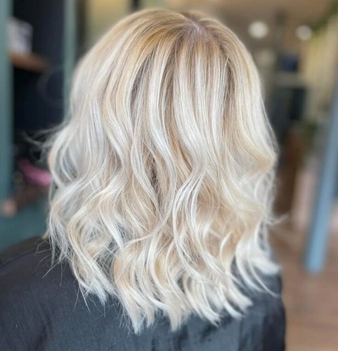 Short bob wavy ombre blonde - wavy,