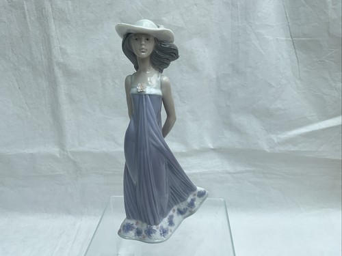 Lladro susan figurine 5644 - lladro,