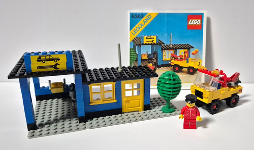 Vintage lego town - auto, repair