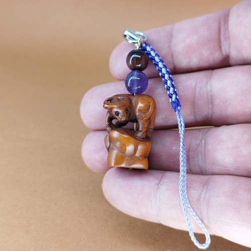 Boxwood netsuke carving - netsuke,