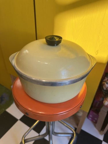 Huge vintage club round - vintage,
