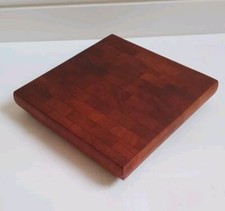 Solid Wood Square Cheese Board Chopping Board With Feet End Grain Block Pattern