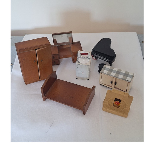 Doll house mixed furniture - house,