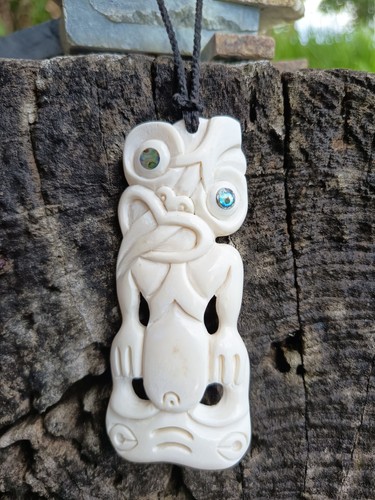 Large maori hei - maori, pendant
