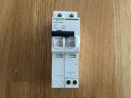 Schneider rcbo 10a type - type, c