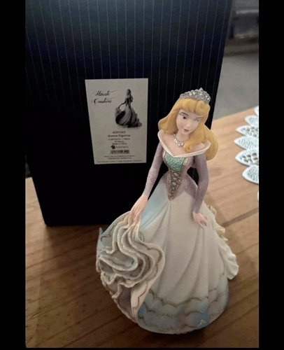 Disney haute couture aurora - disney,